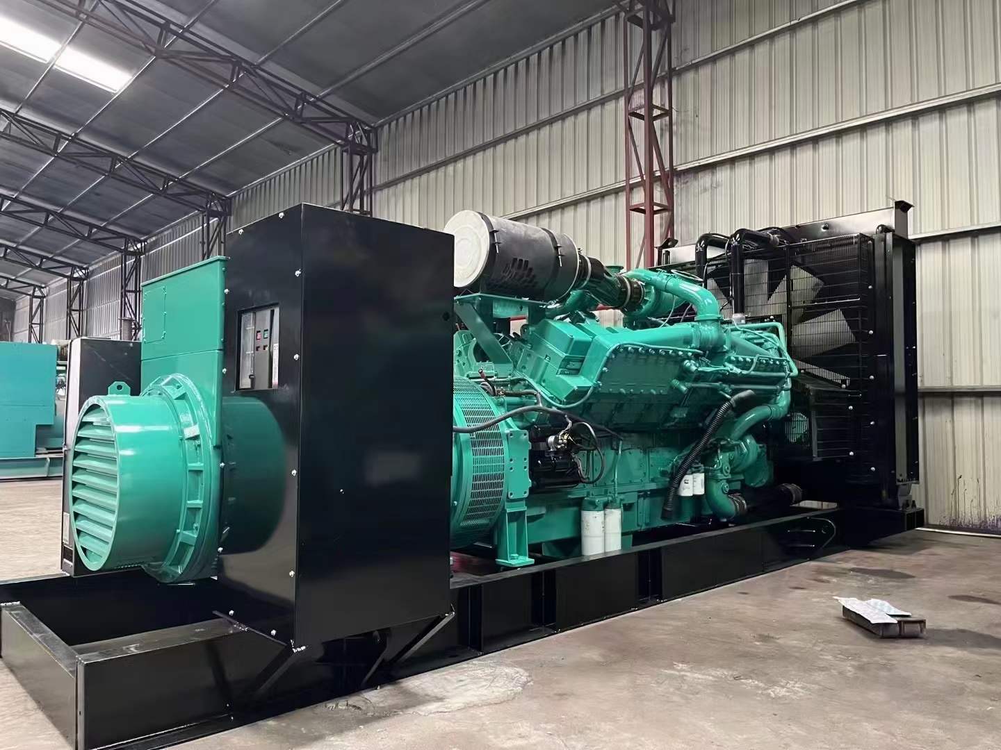 柳北如何降低 800kW 柴油发电机输出电流的波动？
