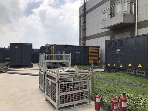 柳北除了定期检查，还有哪些方法可以及时发现接触式转速表探头的磨损？
